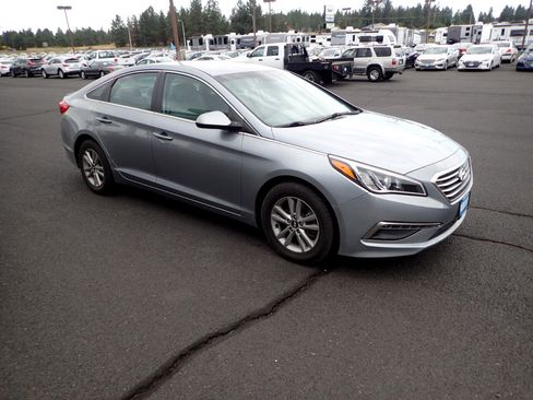 Used 2015 Hyundai Sonata SE image 7
