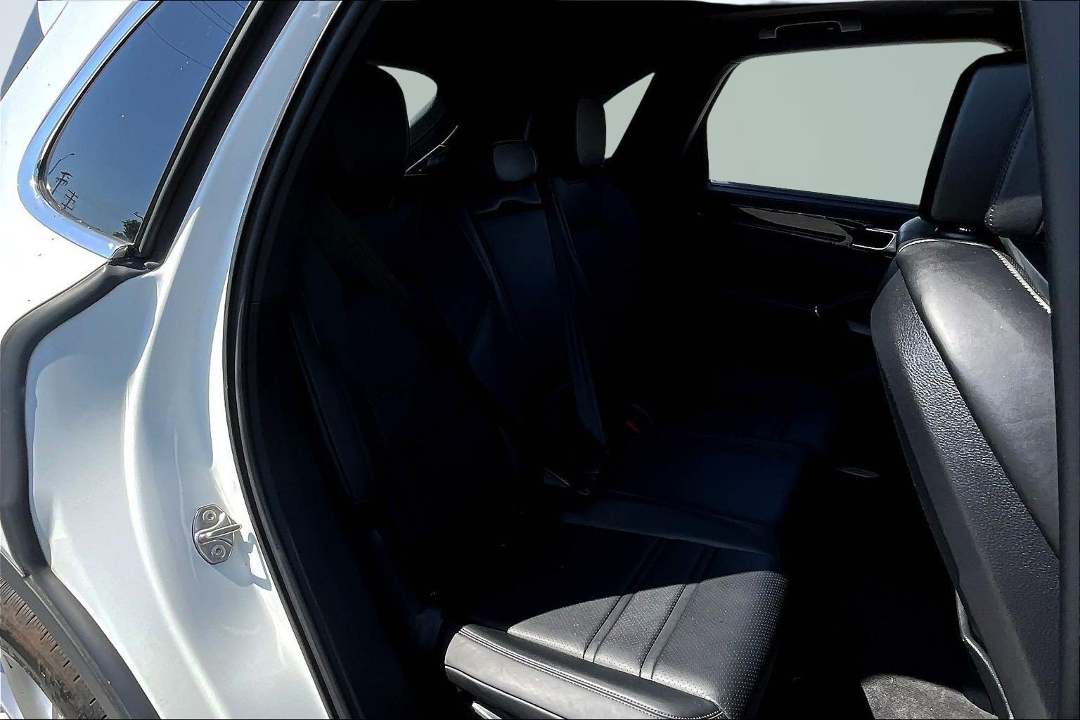 Used 2019 Porsche Cayenne S AWD/4WD image 25