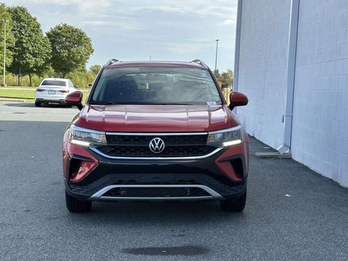 Used 2022 Volkswagen Taos SE image 9
