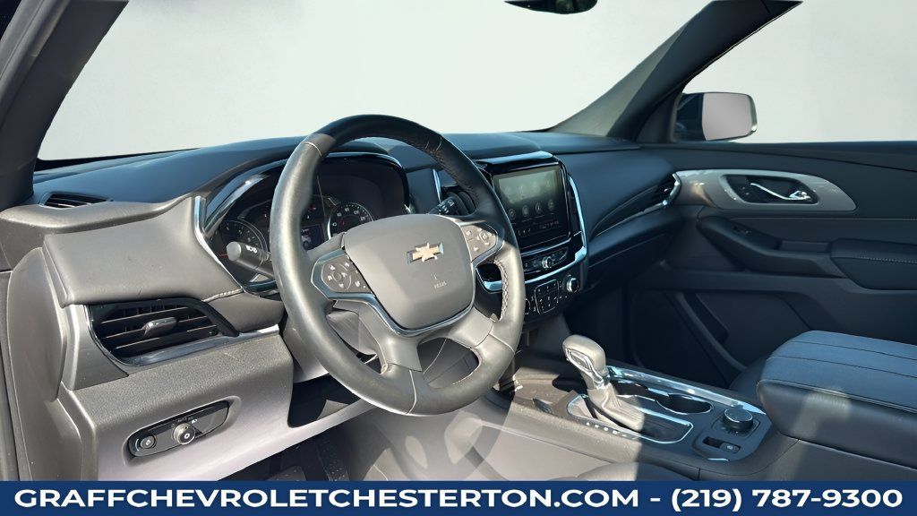 Used 2023 Chevrolet Traverse LT w/ Rear Camera Mirror Package AWD/4WD image 34