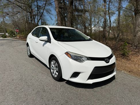 Used 2015 Toyota Corolla LE image 11