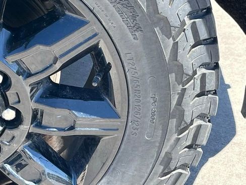 Used 2025 GMC Sierra 3500 AT4 w/ Technology Package image 8