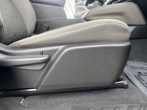 Used 2024 Chevrolet Colorado ZR2 w/ Technology Package image 28