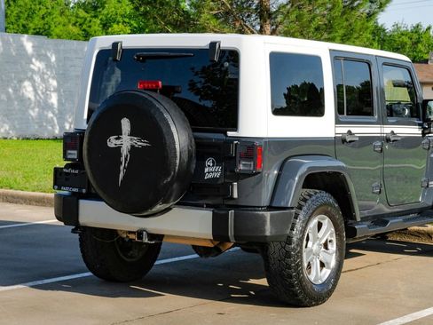 Used 2017 Jeep Wrangler Unlimited Sahara w/ Quick Order Package 24E Chief AWD/4WD image 13
