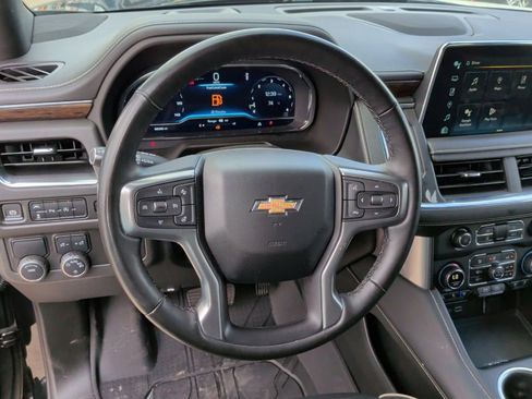 Used 2024 Chevrolet Suburban Premier image 18