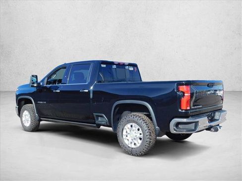 Used 2024 Chevrolet Silverado 2500 LTZ w/ LTZ Premium Package AWD/4WD image 7