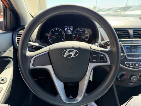 Used 2017 Hyundai Accent SE image 9