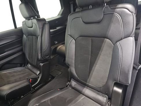 Used 2023 Jeep Grand Cherokee L Altitude image 37