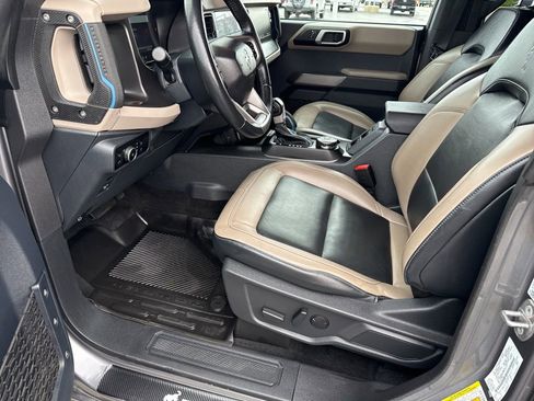 Used 2023 Ford Bronco Wildtrak AWD/4WD image 17