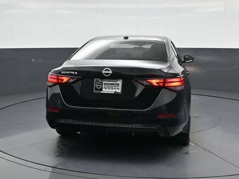 Used 2025 Nissan Sentra SV w/ All-Weather Package FWD image 8