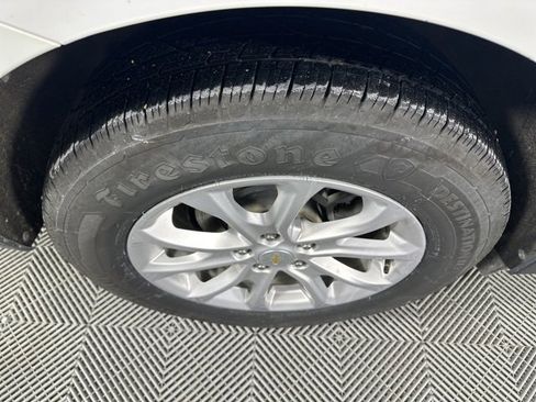 Used 2018 Chevrolet Equinox LT image 11