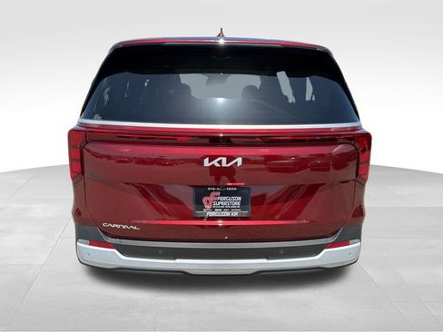 New 2026 Kia Carnival FWD image 6