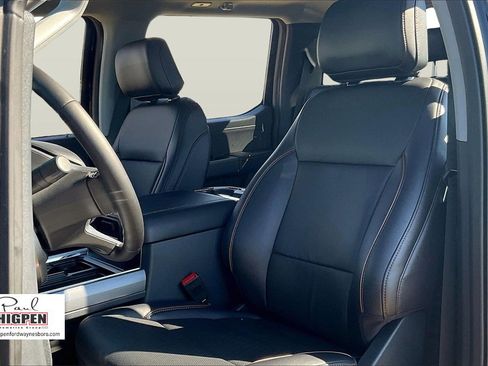 New 2025 Ford F350 Lariat w/ Lariat Ultimate Package image 25