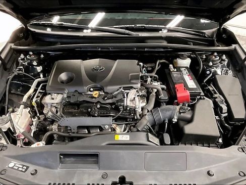 Used 2019 Toyota Camry XSE FWD image 9