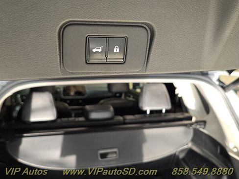 Used 2021 Nissan Rogue Platinum image 34