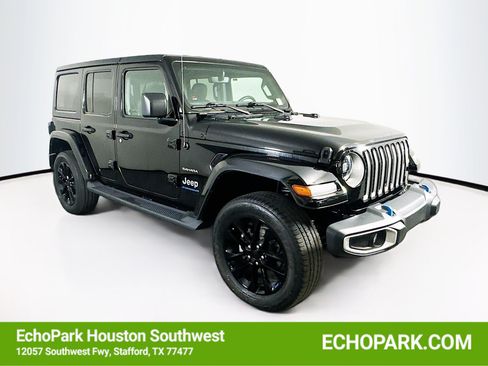Used 2023 Jeep Wrangler Unlimited Sahara w/ Cold Weather Group AWD/4WD image 1