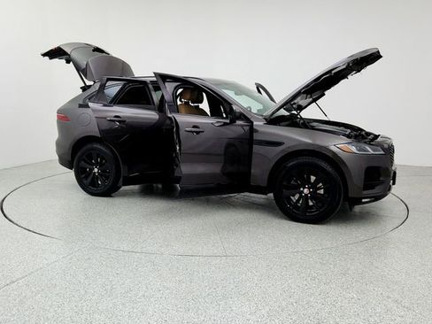 Certified 2023 Jaguar F-PACE S image 10