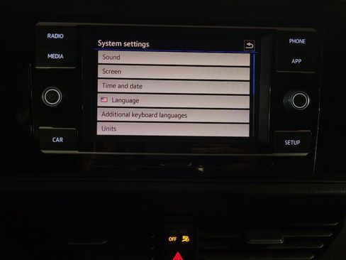 Used 2019 Volkswagen Jetta SE FWD image 25