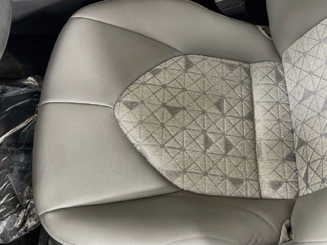 Used 2023 Toyota Highlander Bronze Edition FWD image 19
