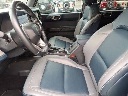 Used 2024 Ford Bronco Outer Banks AWD/4WD image 17