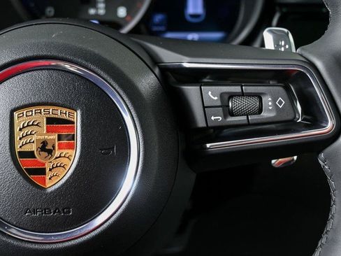 Used 2026 Porsche Macan AWD/4WD image 11