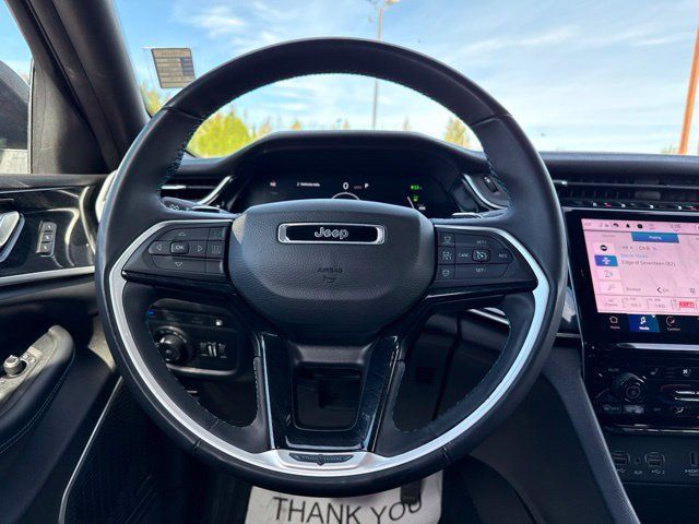 Used 2023 Jeep Grand Cherokee Trailhawk AWD/4WD image 19