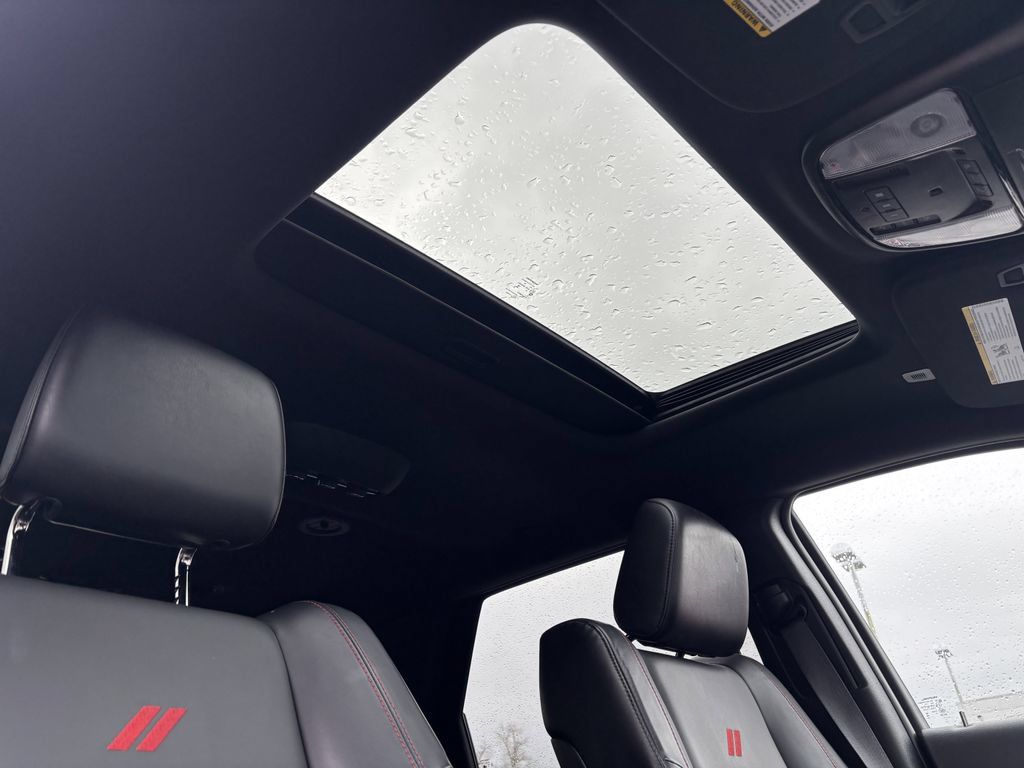 Used 2025 Dodge Durango R/T AWD/4WD image 22