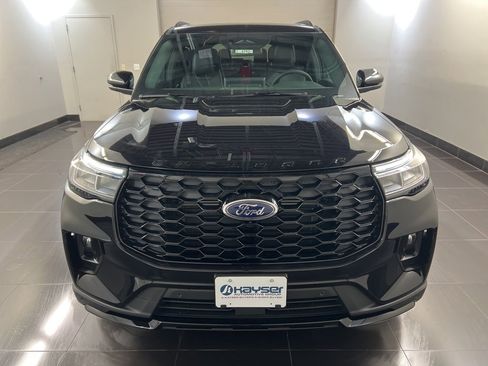 New 2026 Ford Explorer ST-Line w/ ST-Line Street Pack image 2