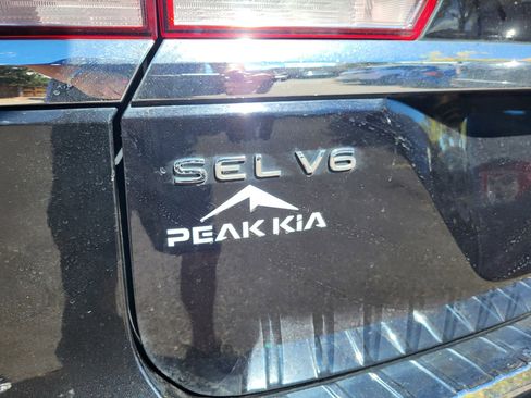 Used 2022 Volkswagen Atlas SEL image 12