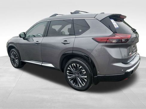 New 2026 Nissan Rogue Platinum image 4