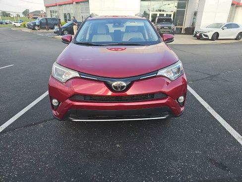 Used 2018 Toyota RAV4 XLE AWD/4WD image 13