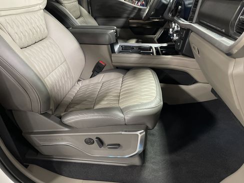 Used 2026 Ford F350 Platinum w/ Platinum Plus Package image 16