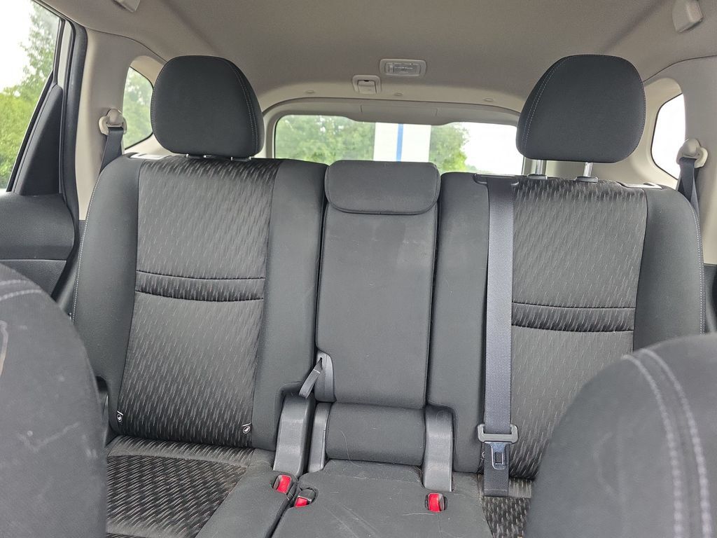 Used 2018 Nissan Rogue SV AWD/4WD image 40