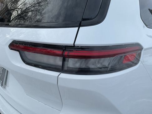 New 2025 Jeep Grand Cherokee L Altitude image 32