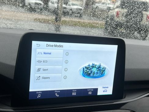 Used 2024 Ford Escape ST-Line image 32