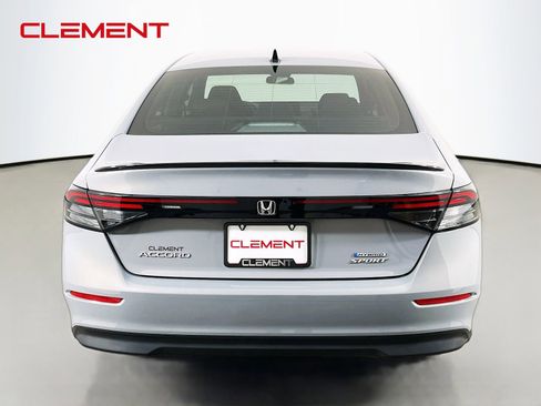 Used 2024 Honda Accord Sport image 8