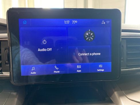 Used 2022 Ford Explorer XLT w/ Equipment Group 202A image 14