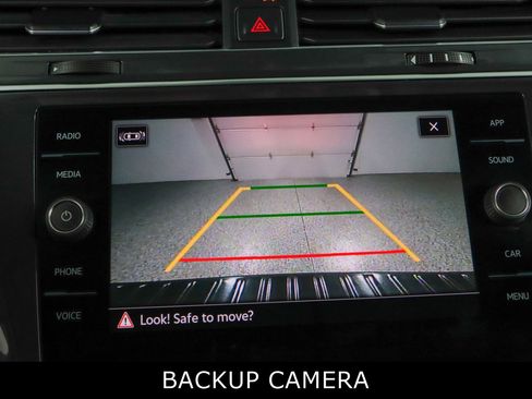 Used 2023 Volkswagen Tiguan SE R-Line FWD image 18