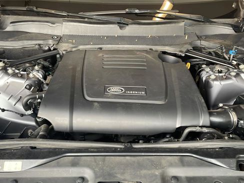 Used 2022 Land Rover Discovery S AWD/4WD image 9