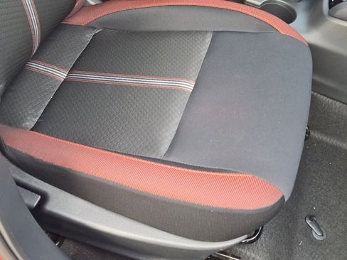 Used 2025 Nissan Versa SR w/ Trunk Package image 8