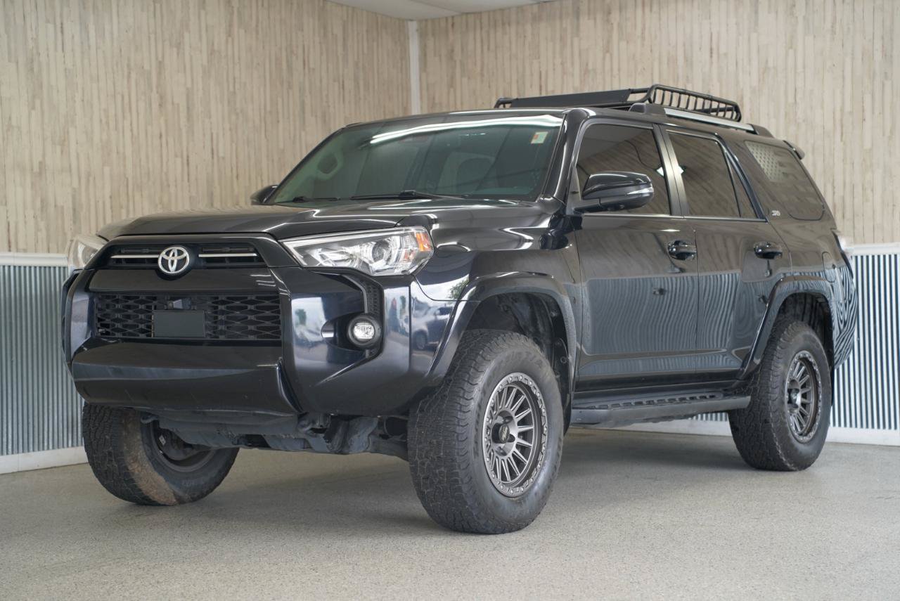 Used 2022 Toyota 4Runner SR5 Premium w/ Moonroof Package AWD/4WD image 4