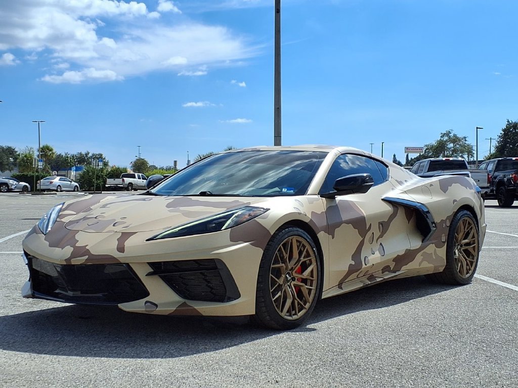 Used 2021 Chevrolet Corvette Stingray Coupe w/ 1LT RWD image 3