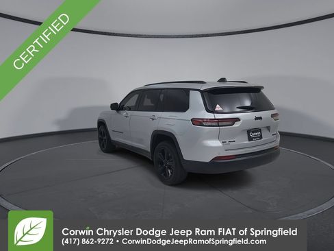 Used 2023 Jeep Grand Cherokee L Limited w/ Black Appearance Package AWD/4WD image 10