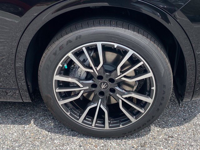 Used 2025 Maserati Grecale GT AWD/4WD image 12