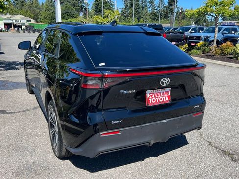 Used 2024 Toyota bZ4X AWD w/ Weather Package image 9