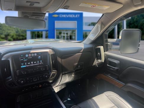 Certified 2018 Chevrolet Silverado 2500 High Country w/ Snow Plow Prep Package AWD/4WD image 33