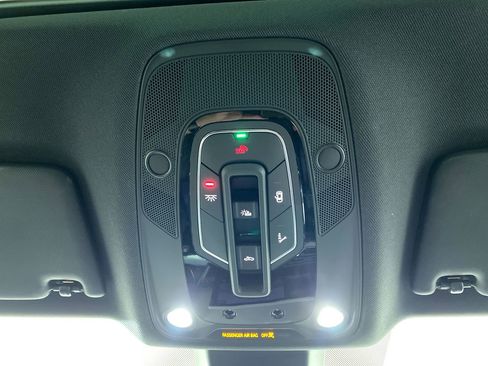 Certified 2025 Audi Q5 2.0T Premium Plus w/ Premium Plus Package image 8