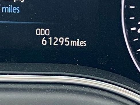 Used 2021 Toyota Avalon TRD image 7