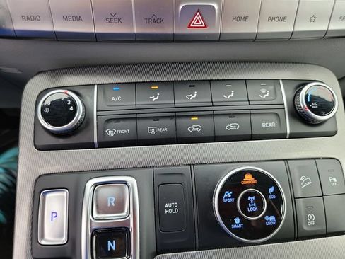 Used 2020 Hyundai Palisade SE AWD/4WD image 19