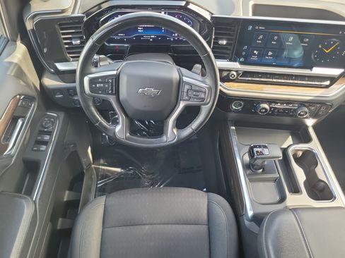 Used 2023 Chevrolet Silverado 1500 LT Trail Boss AWD/4WD image 17